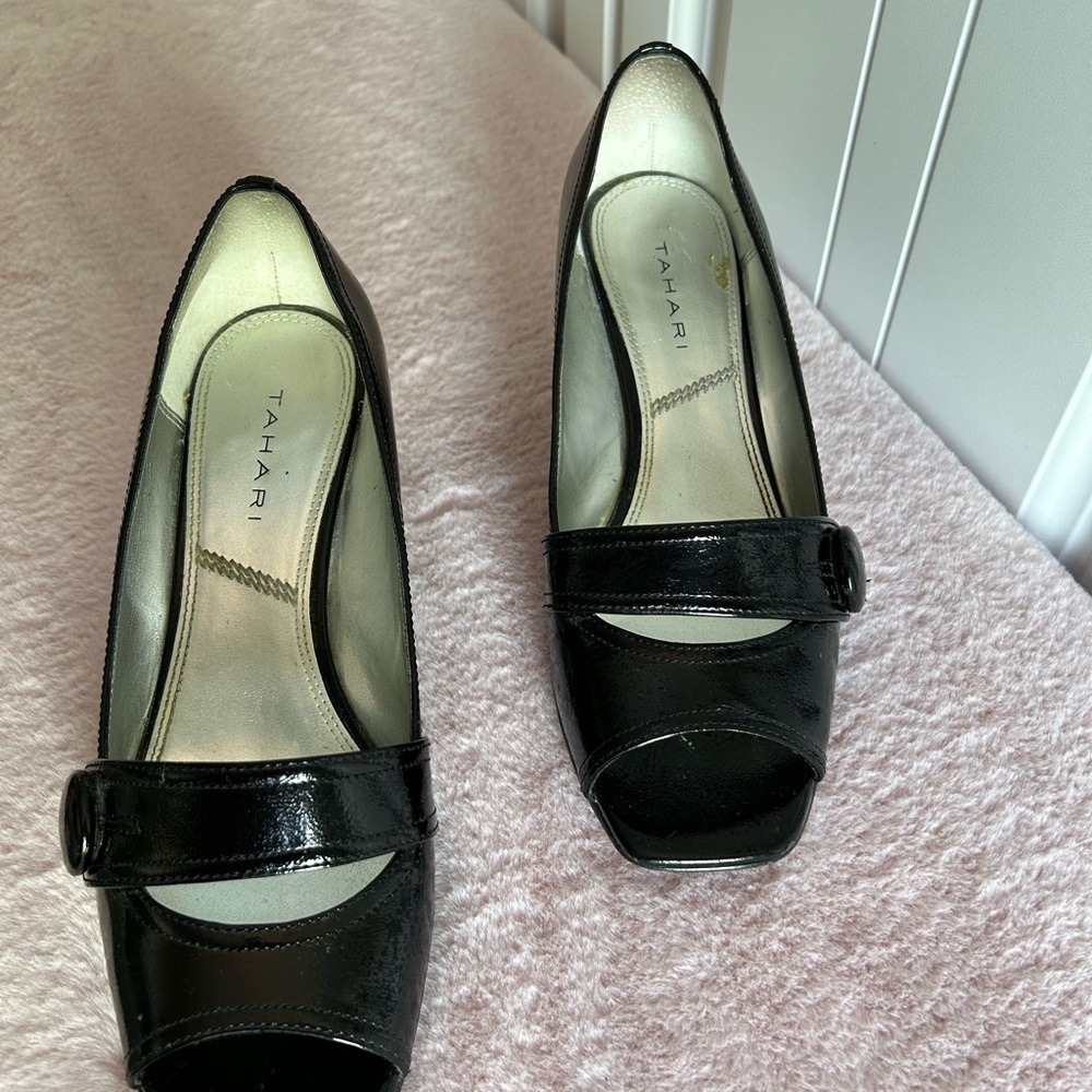 Tahari Black Patent Peep Toe Heels with Sophisticated Design